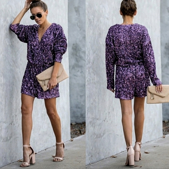 New Endless Rose Long Sleeve Sequin Romper Size XS - Picture 1 of 8